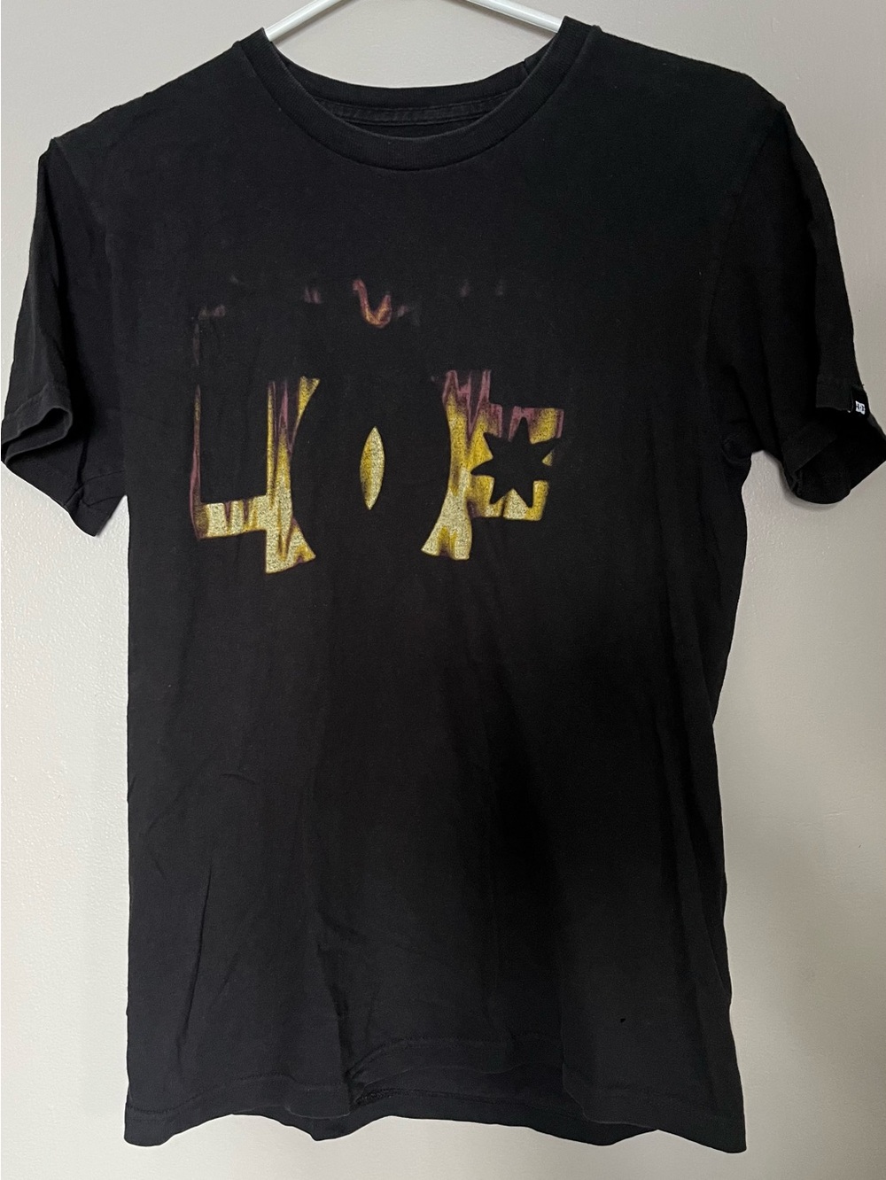 Y2K DC flame logo shirt